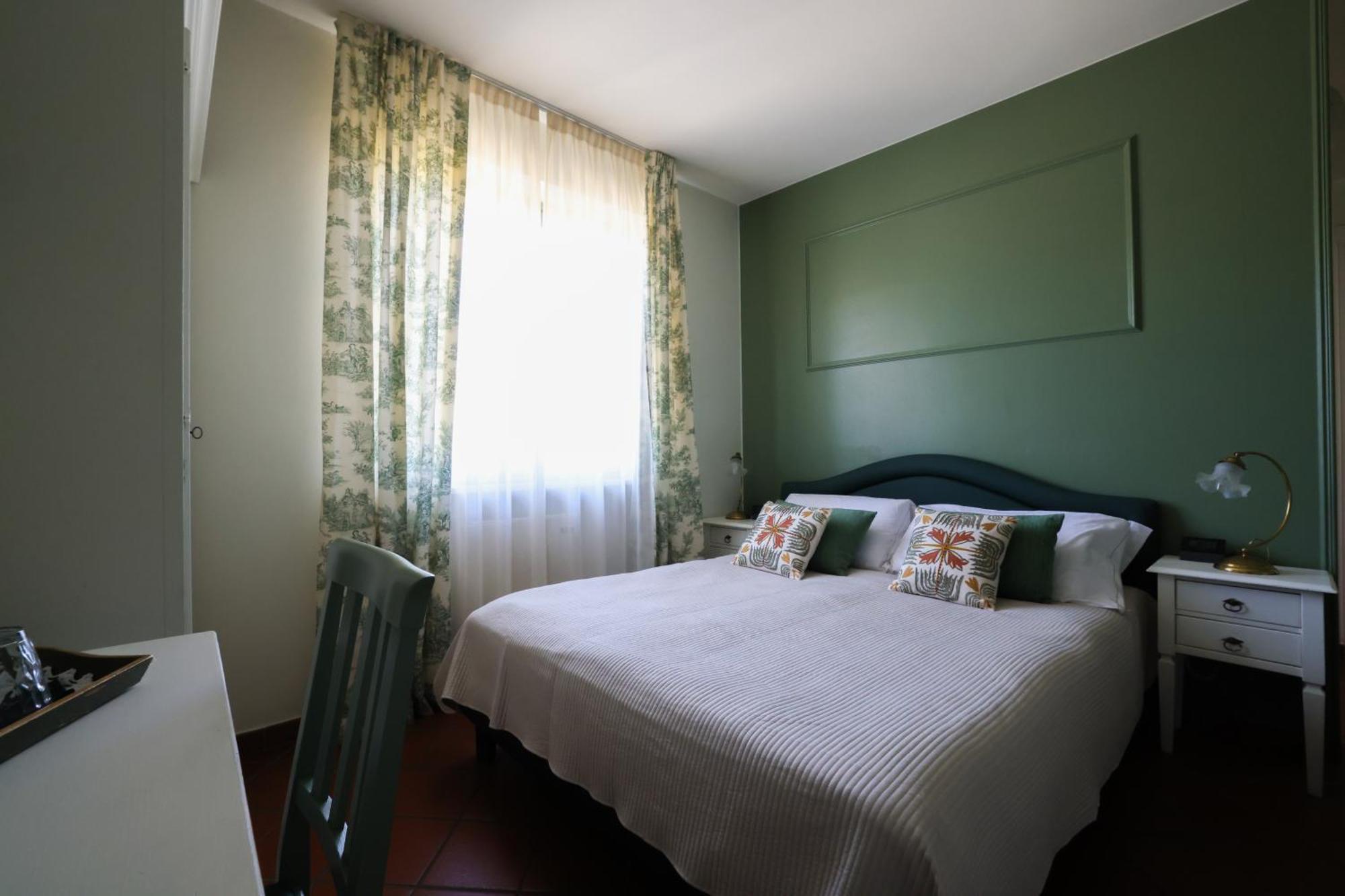 Hotel Florence Manerba del Garda Bagian luar foto